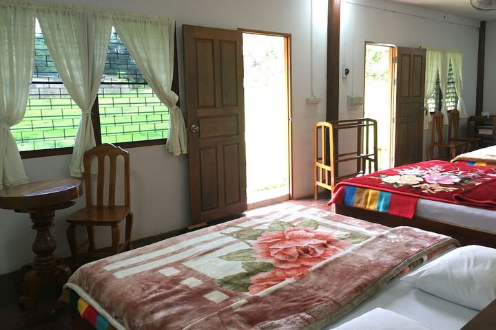 Room 9 of 63