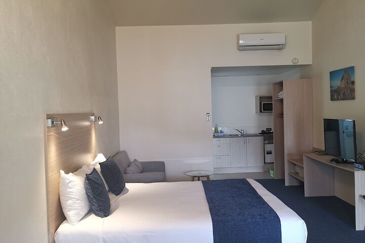 Room 34 of 58