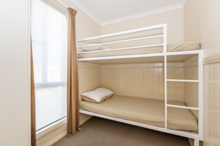 Room 93 of 129