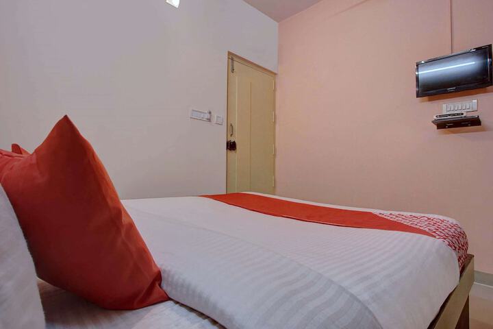 Room 18 of 28