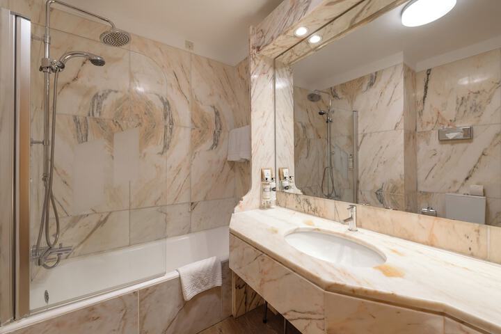 Clean Restrooms