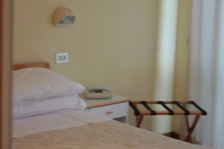 Room 16 of 41