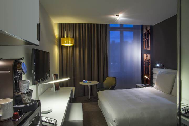Room 7 of 69