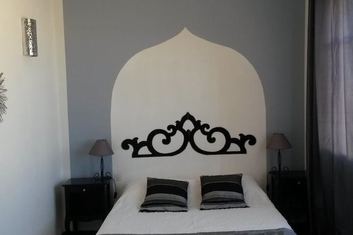 Room 6 of 19
