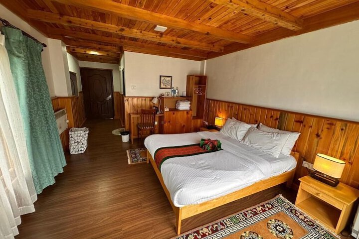 Room 2 of 22
