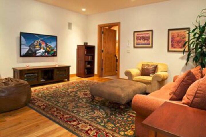 Room 16 of 42