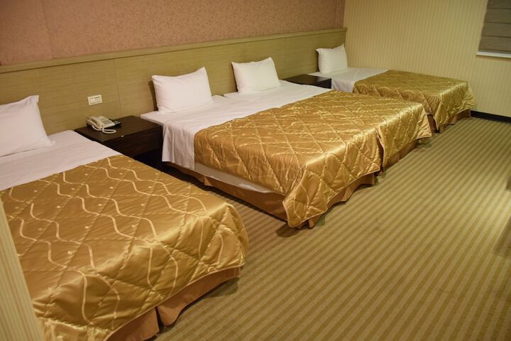 Room 9 of 41