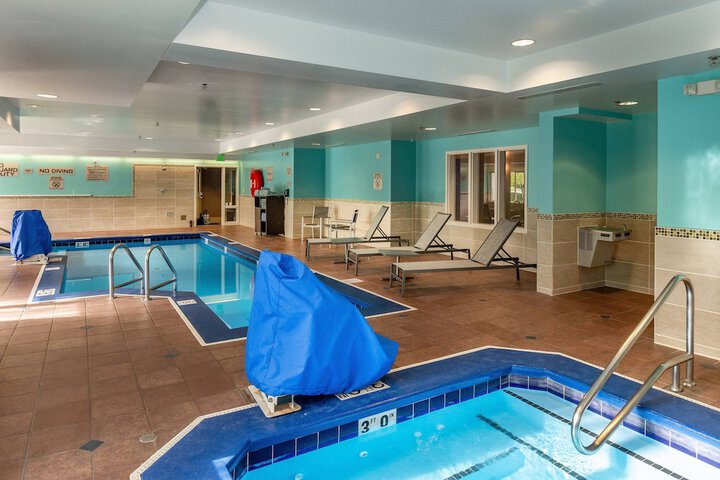 Pools & Facilities