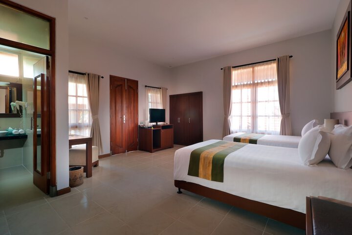 Room 12 of 41