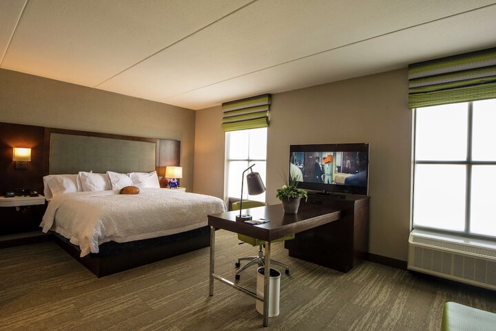 2 Queen Beds (2 of 12)