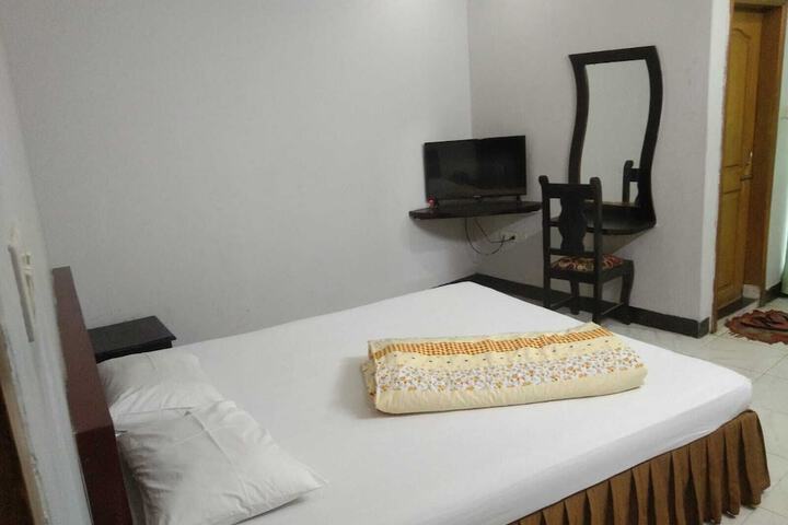 Room 25 of 58