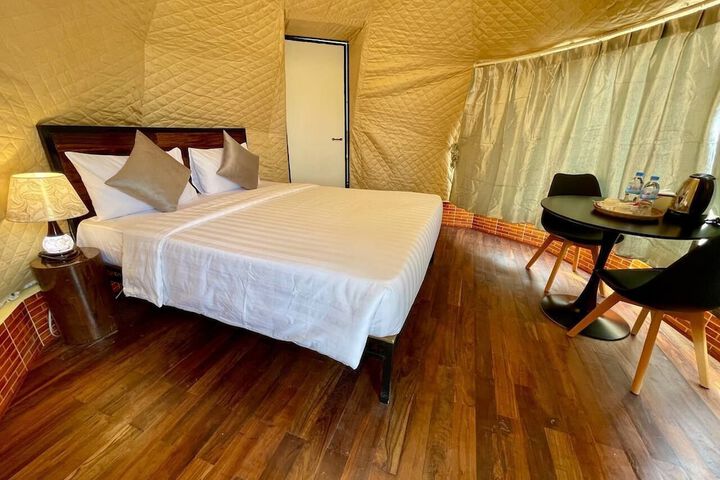 Room 44 of 151