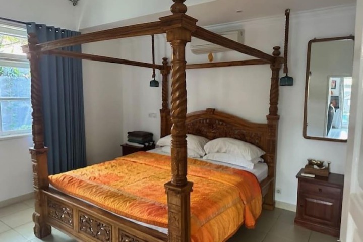Room 5 of 26