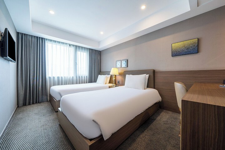 Room 34 of 79