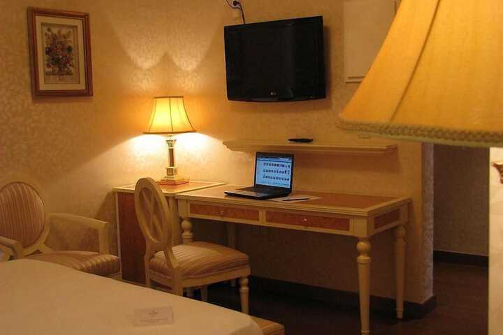 Room 15 of 54