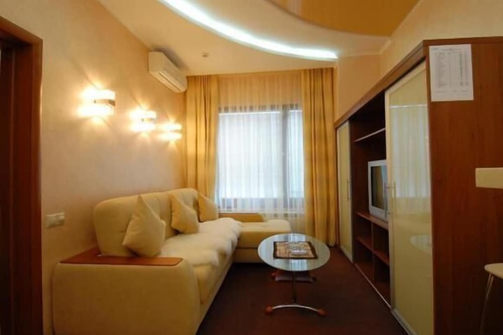 Room 12 of 23