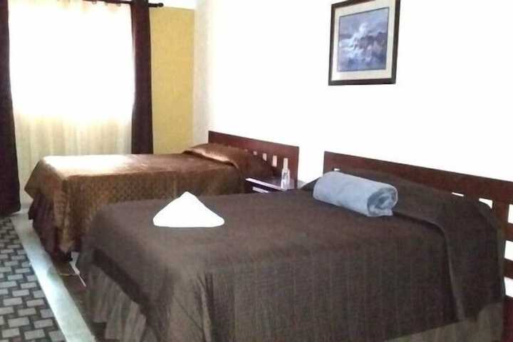 Room 11 of 28