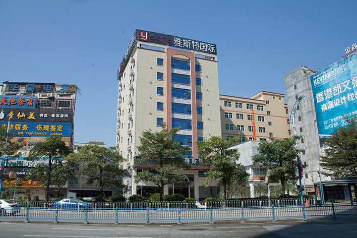Hotel 16 of 32