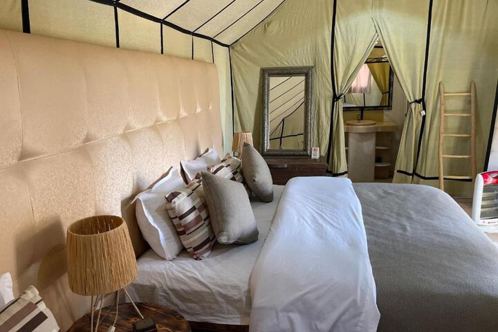 Room 2 of 7