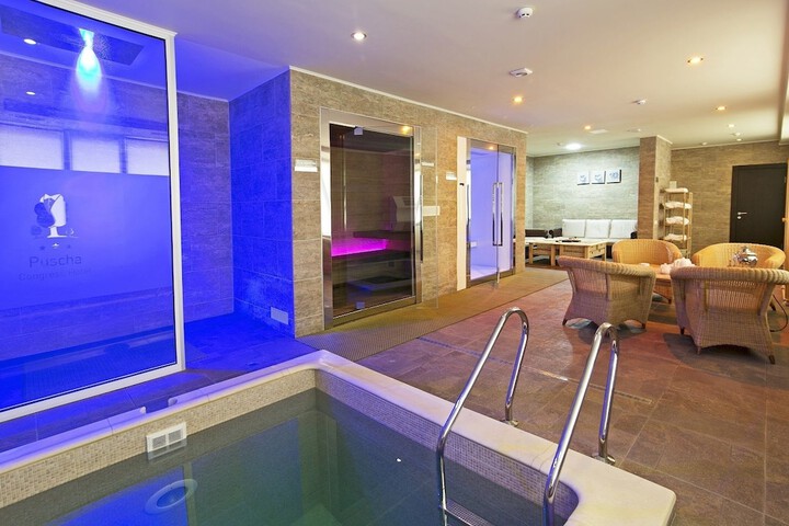 Pool 47 of 83