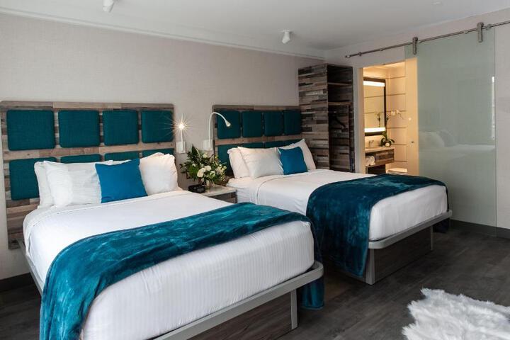 Signature 2 Double Beds (1 of 8)