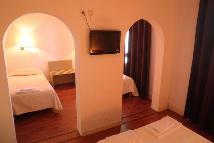 Room 7 of 30