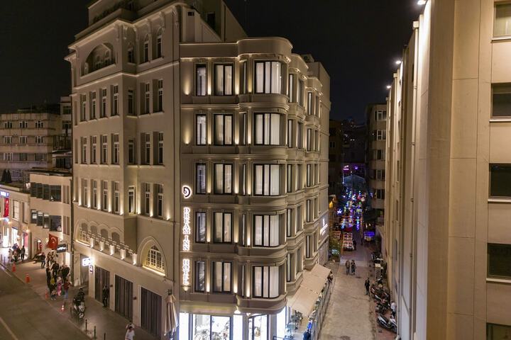 Hotel 50 of 64