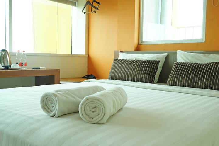 Room 4 of 41