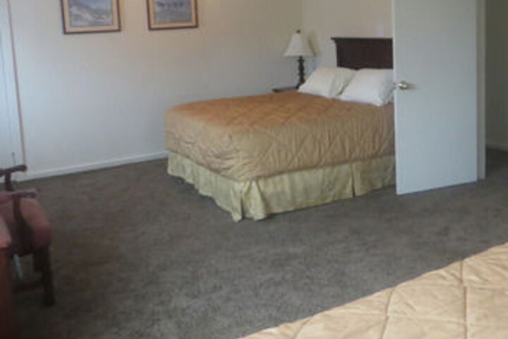 Room 10 of 17
