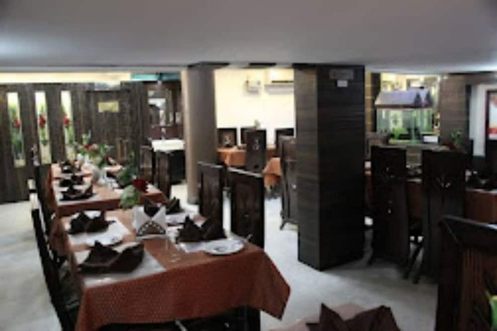 Room 9 of 15