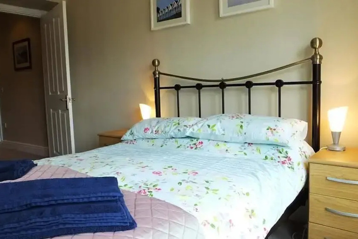Room 4 of 15