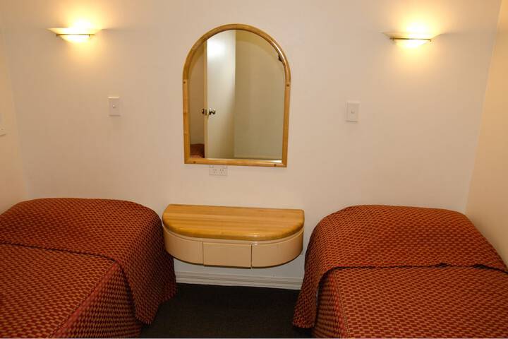 Room 10 of 44
