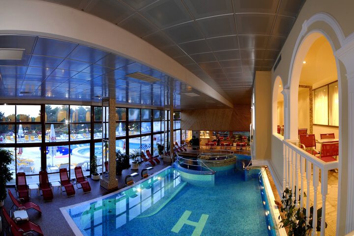 Pool 48 of 90