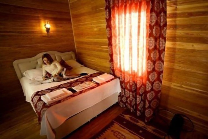 Room 3 of 11
