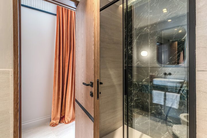 Room 40 of 47