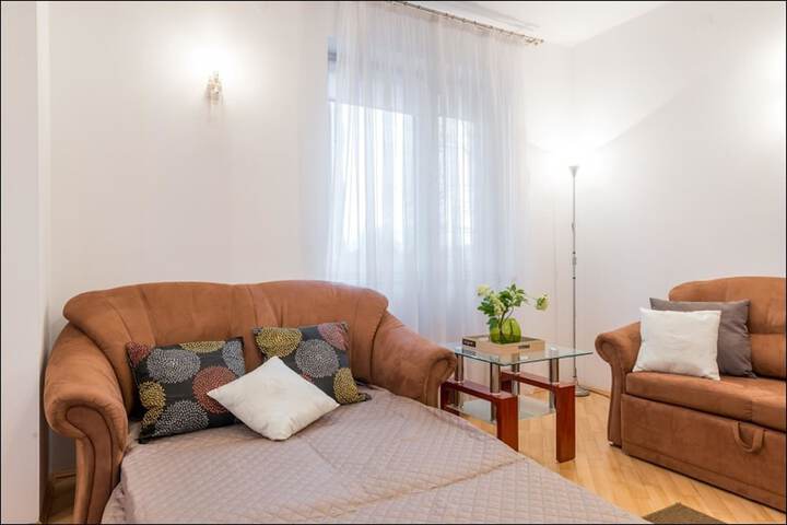 Room 5 of 22