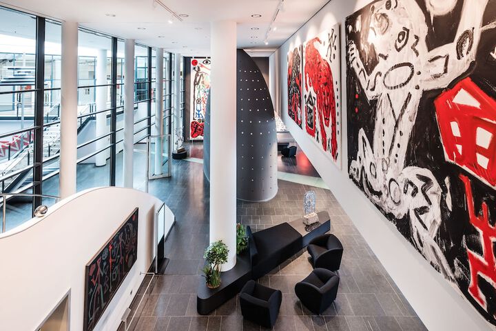 Guest Lobby