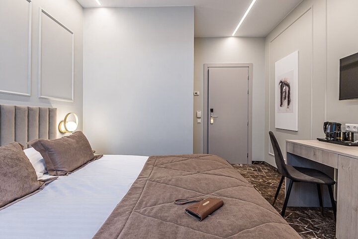 Room 8 of 45