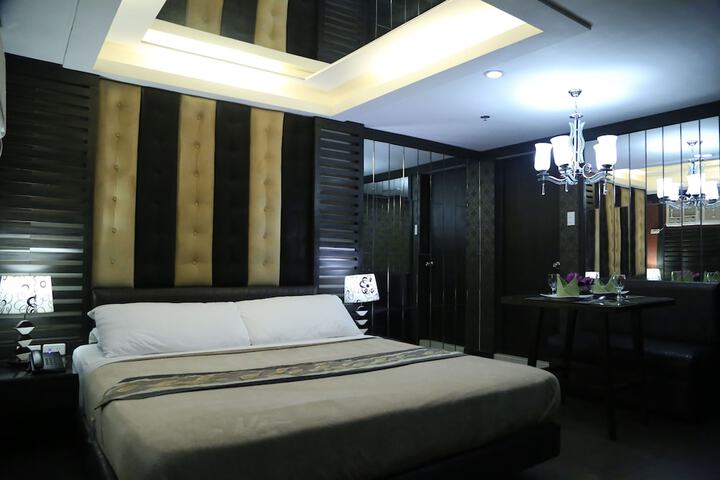 Room 32 of 44