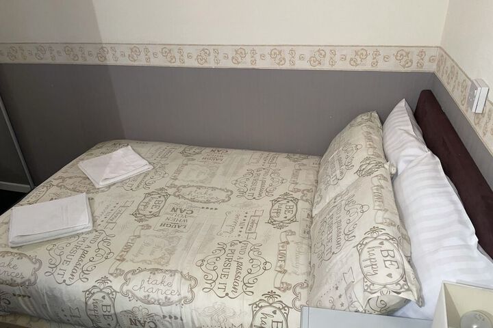 Room 6 of 51