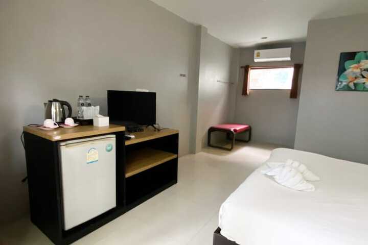 Room 16 of 133