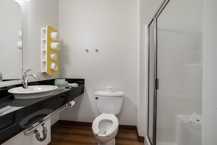 Bathroom amenities