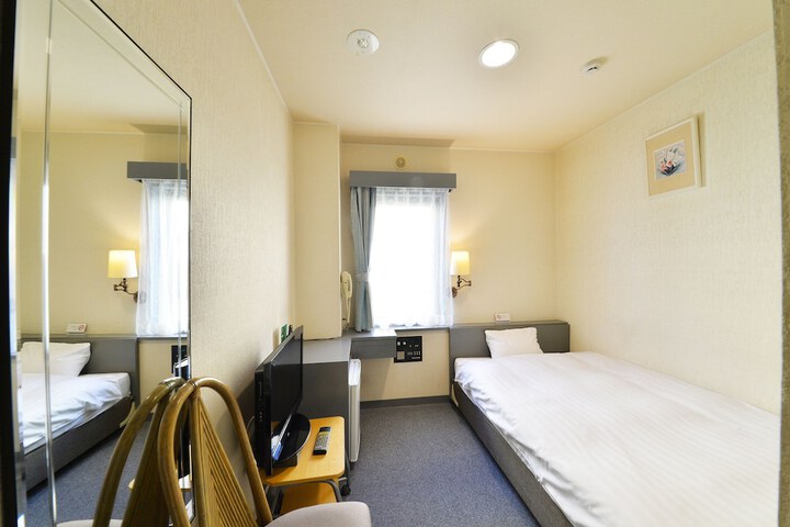 Room 8 of 39