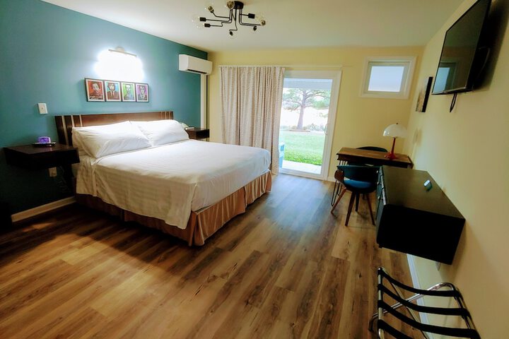 Room 3 of 17
