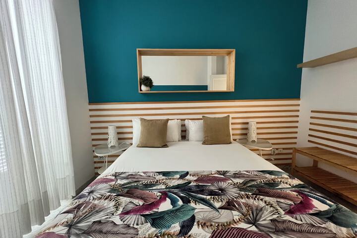 Room 9 of 38