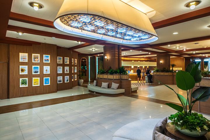Guest Lobby