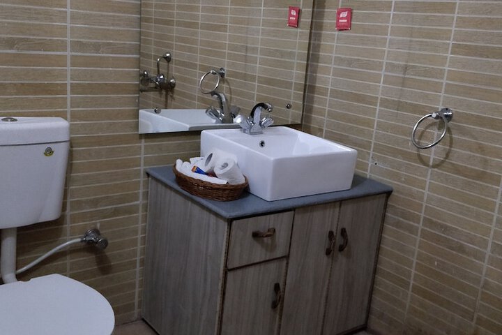 Room 14 of 18