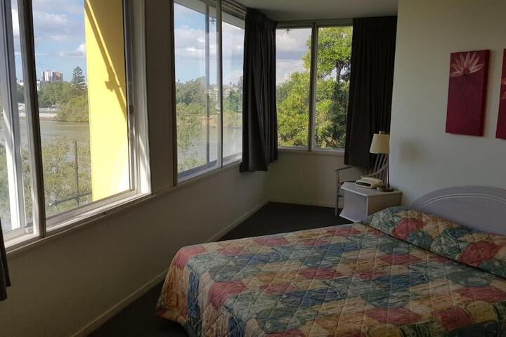 Room 12 of 50