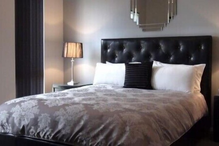 Room 4 of 38