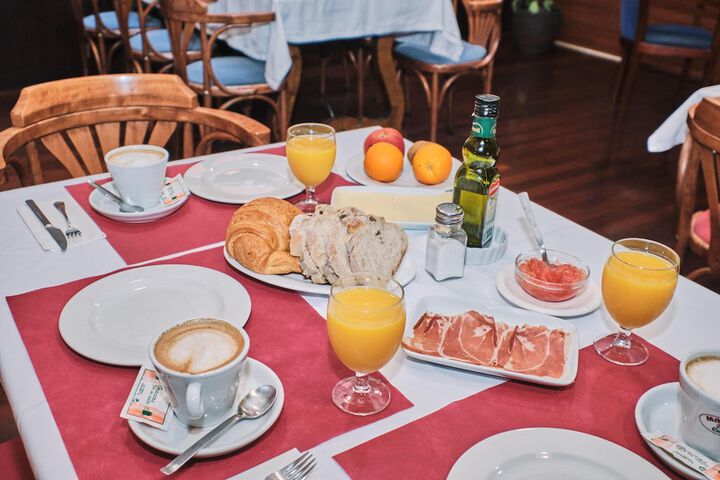 Breakfast area